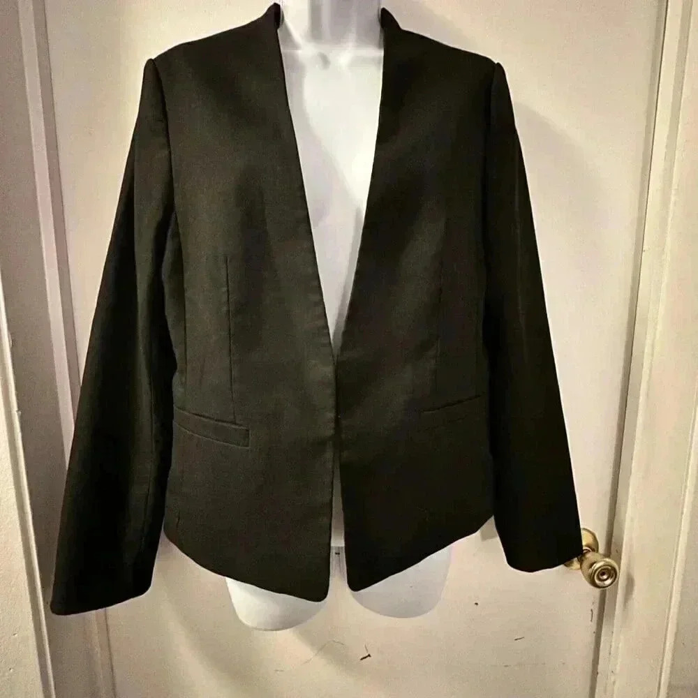 H&M Blazer Black size 8 faux pockets
